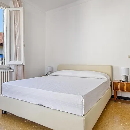 Apartment Lovely In