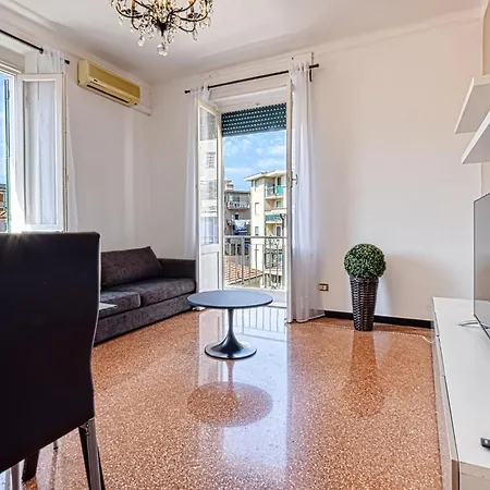 3 Bedroom Stunning In Apartment *